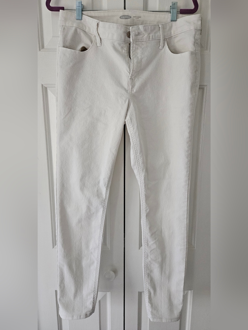 Old Navy Mid Rise Super Skinny Mid-Rise White Jeans Size 12, Great Condition